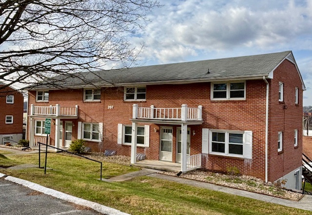 207 2nd Street Apartments exterior view