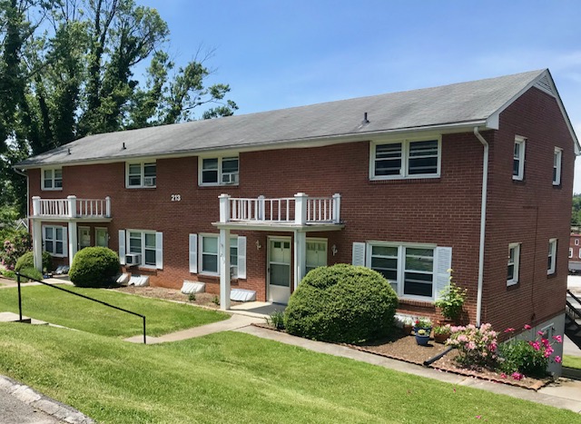 213 2nd Street Apartments exterior view